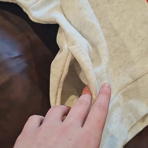 N Gray Puma Sweat Shirt Size M-10/12 - Picture 6 of 9